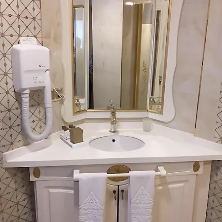 Emirhan Palace Otel 4*