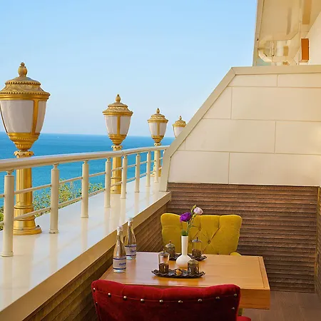 Hotel Emirhan Palace