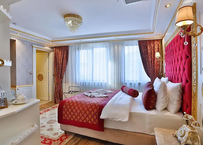 ホテル Emirhan Palace