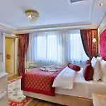 Hotel Emirhan Palace