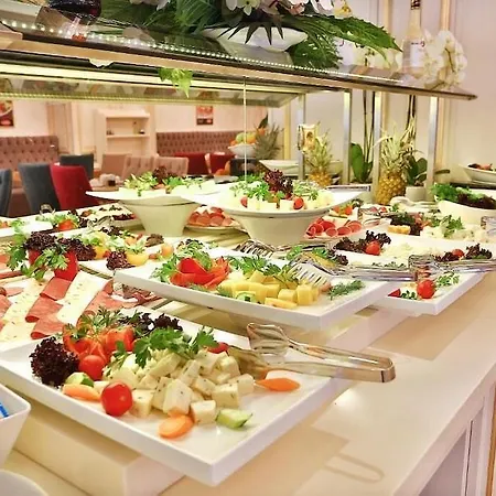 Emirhan Palace فندق